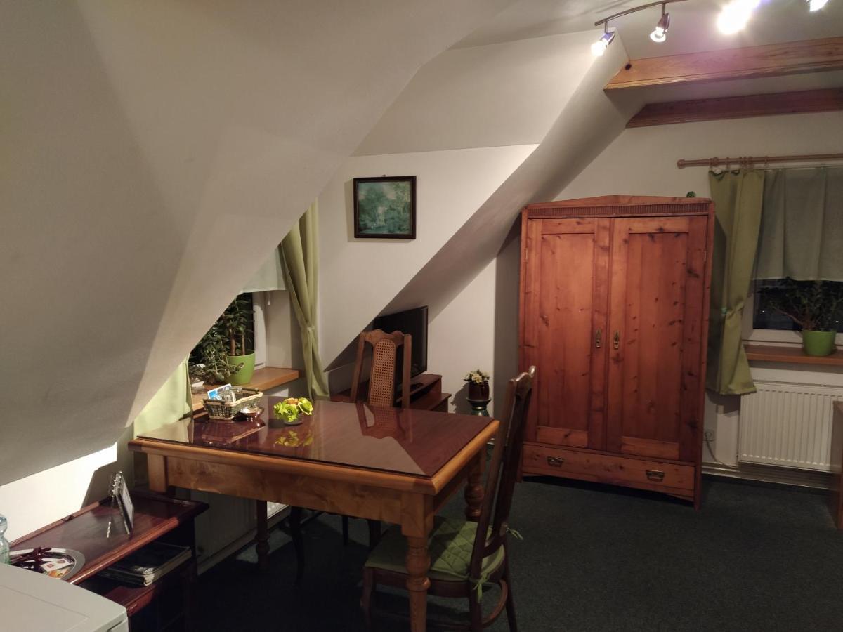 Penzion V Chaloupce Rychnov nad Kneznou Exteriör bild